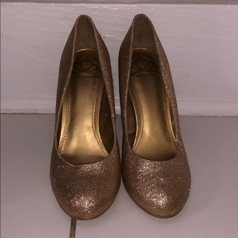 Gold Glittered Heels